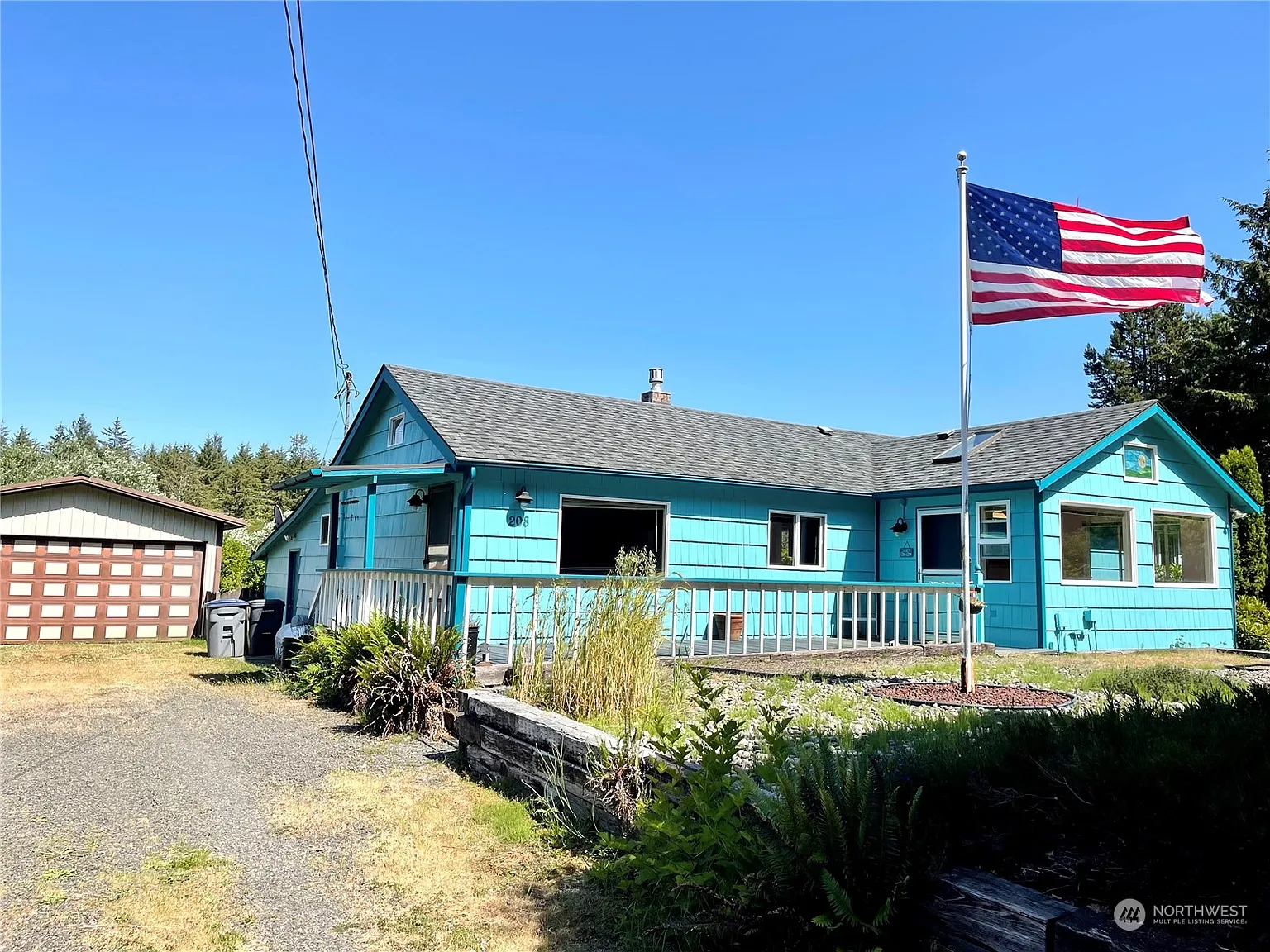 208 Oyehut Road photo 1