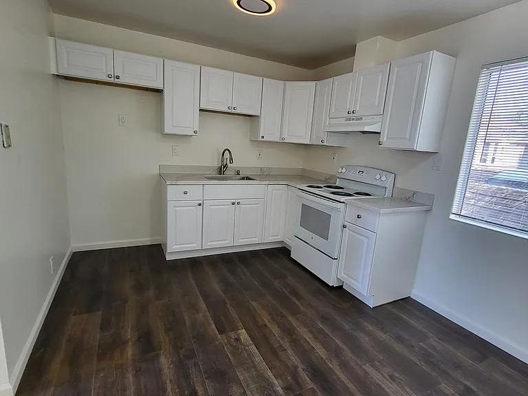 2313 Roosevelt Ave #5 — Photo 7