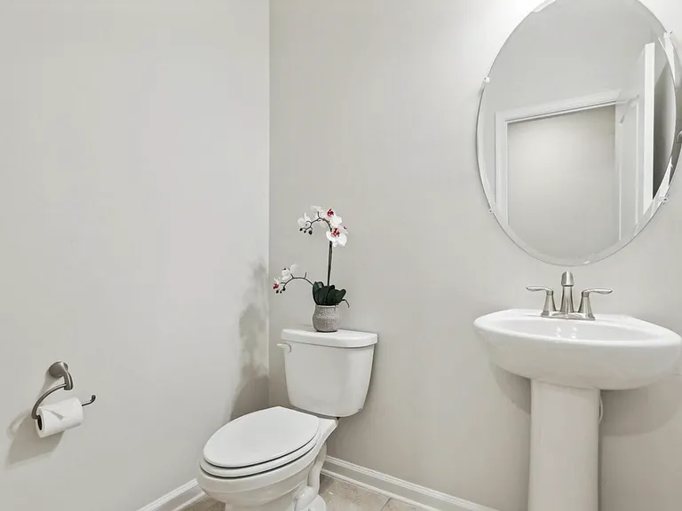 8329 Meadowood Dr — Photo 13