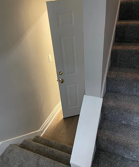 private turn stairwell