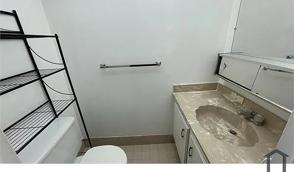 1810 N Lauderdale Ave #2401 — Photo 6