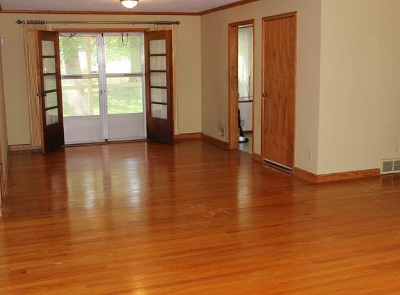4th image of 9712 Richmond Dr