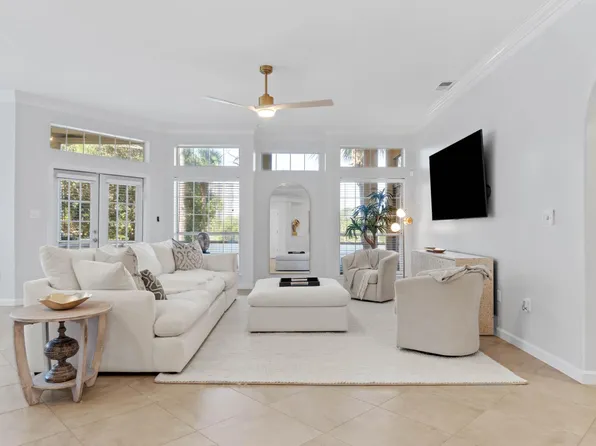 5280 Tivoli Dr, Miramar Beach, FL 32550