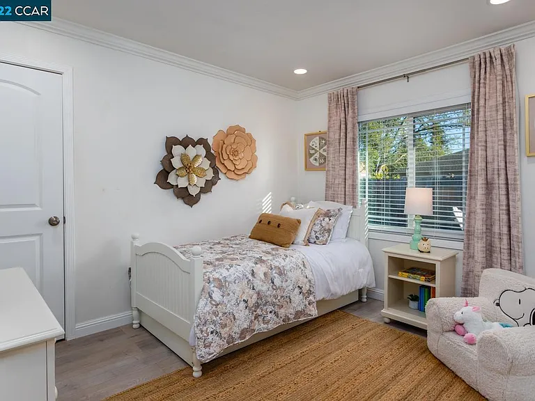 155 Margie Dr — Photo 17
