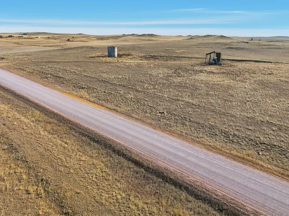 4 Elliott Rd, Newcastle, WY 82701