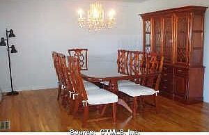 Hardwood floors in foyer 