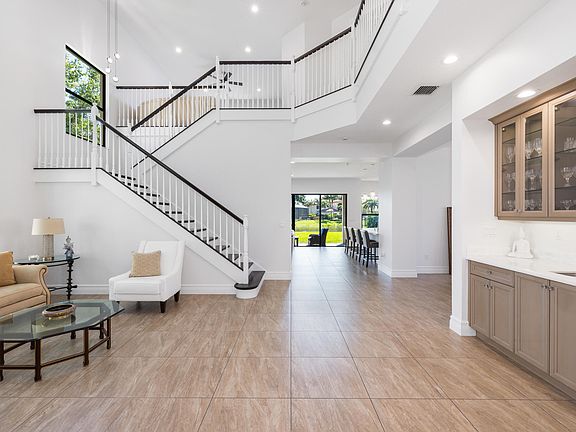 3rd image of 9590 Eden Roc Court