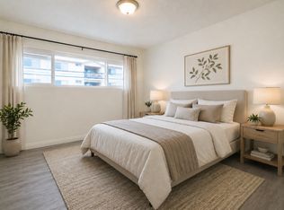 2122 E 10th St APT 4, Long Beach, CA 90804