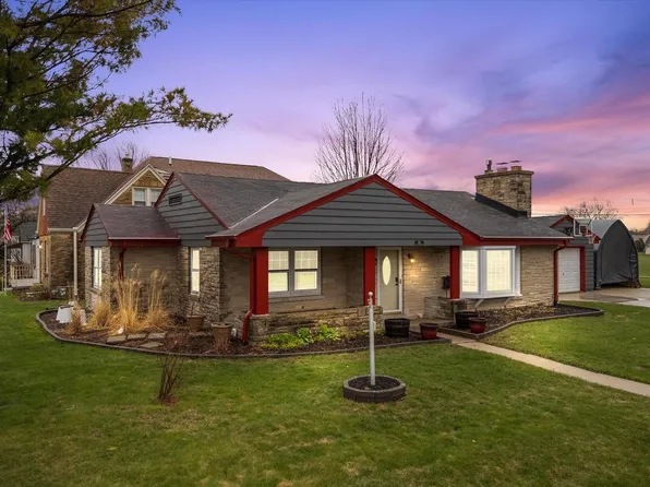 311 West Pierre LANE, Port Washington, WI 53074