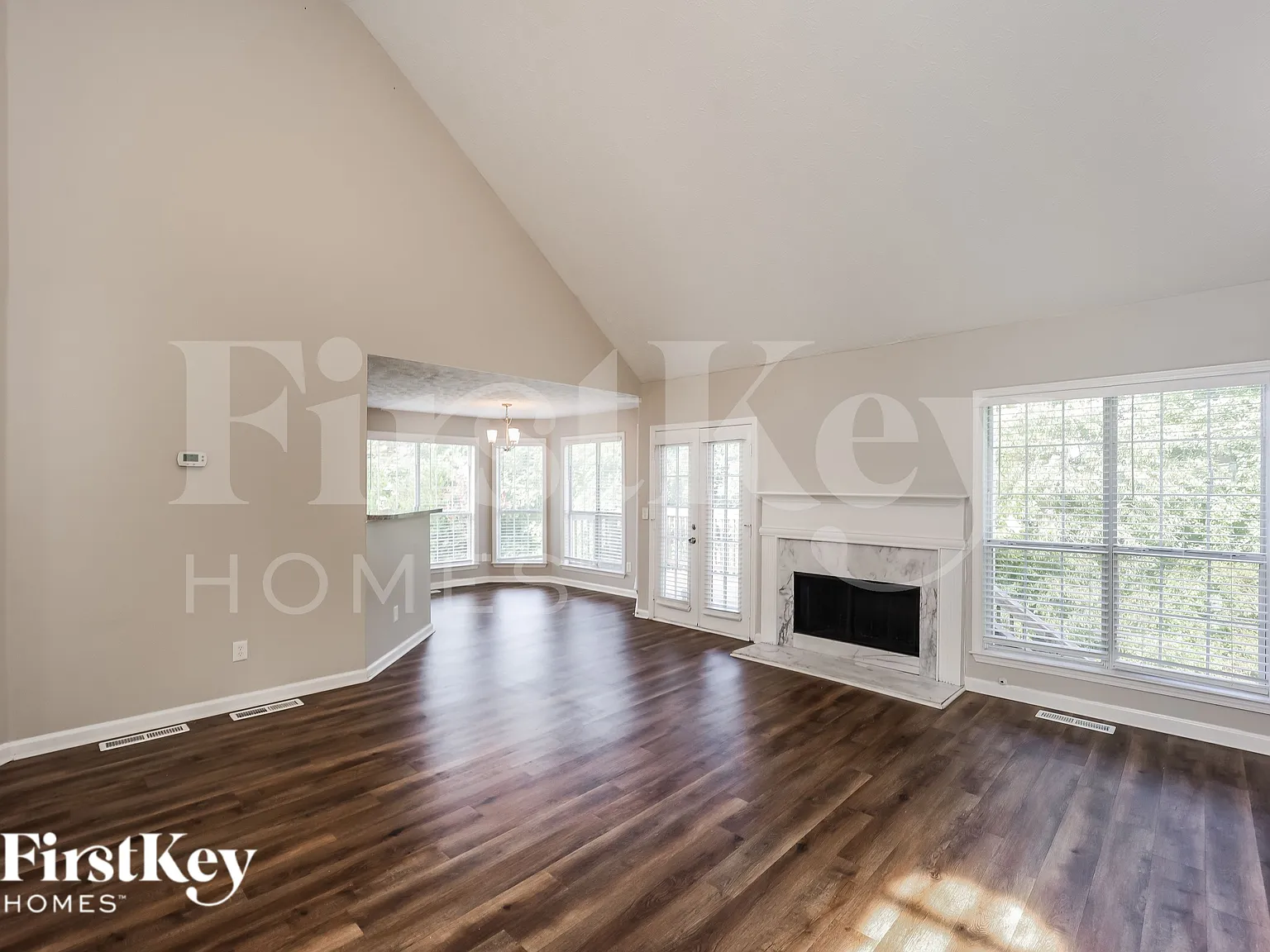 4 bed, 2.0 bath, 1928 sqft, $2,415 — Photo 3