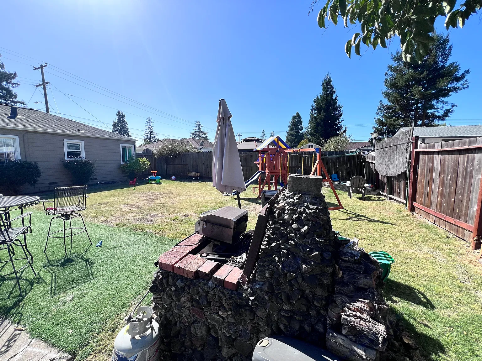 2021 Midway Dr — Photo 4