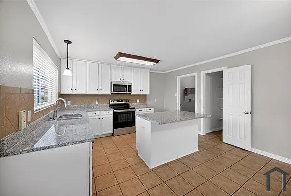 1532 Canary Dr — Photo 12