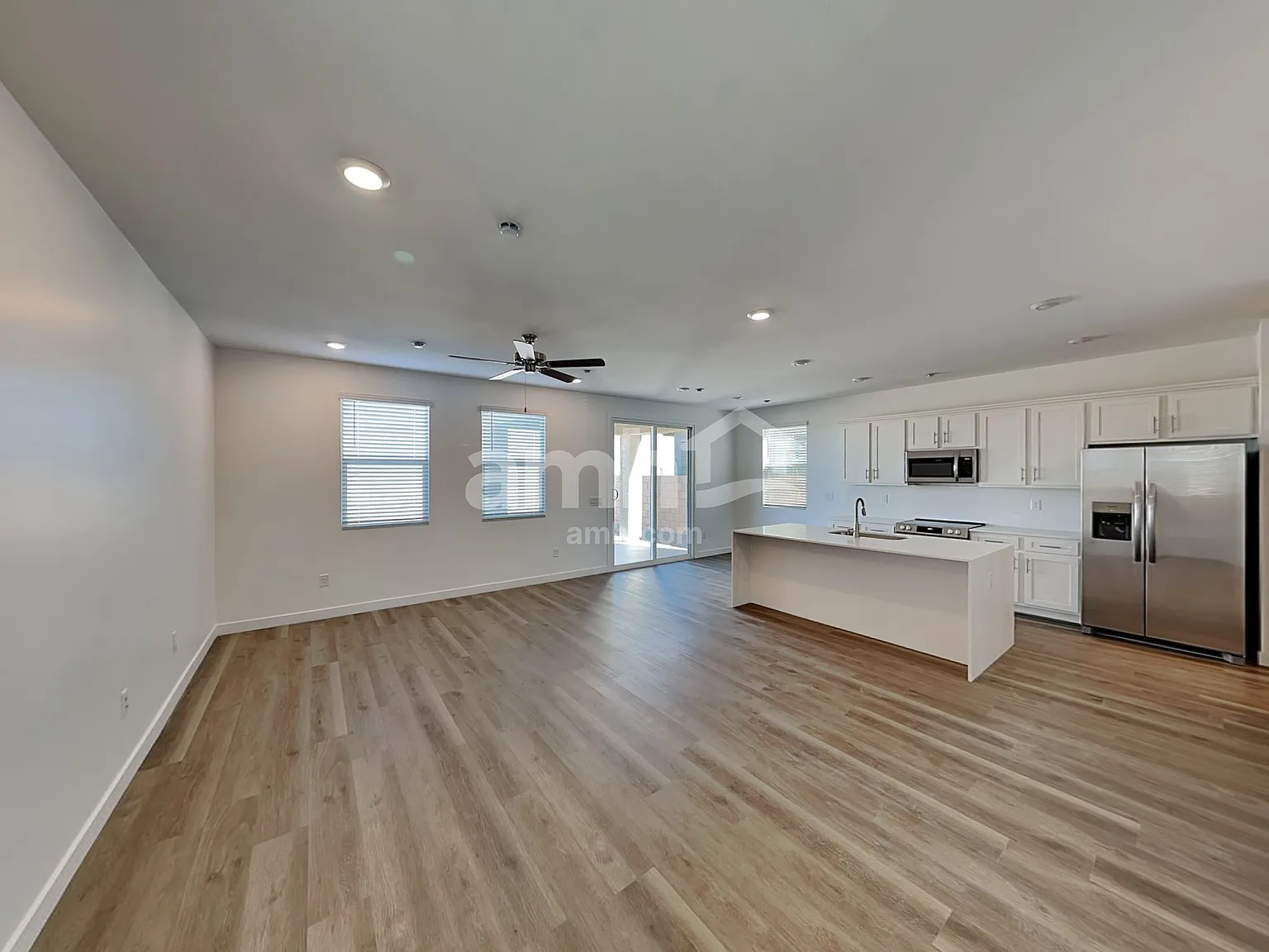 3 bed, 2.5 bath, 1808 sqft, $2,120 — Photo 4