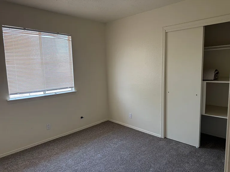 8201 Portales Ave NE — Photo 12
