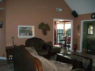 2211 Happy Hollow Dr, Paducah, KY 42003