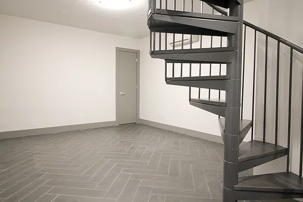 Rented by Elite NY Holdings | media 22