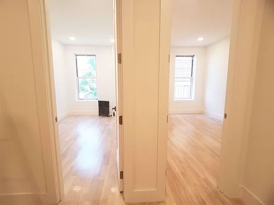 Rented by EXR | media 24