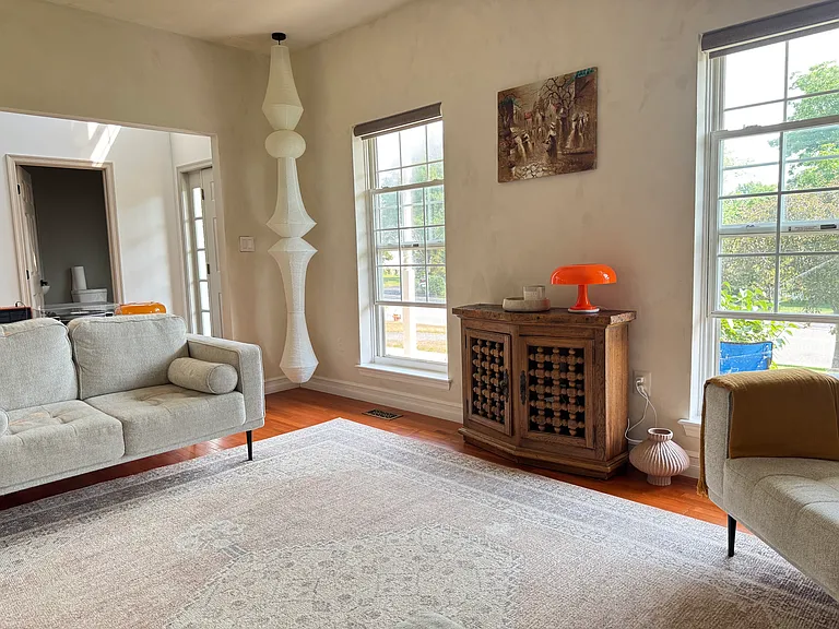 35 Lois Ln — Photo 27