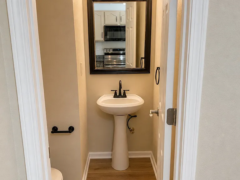 12754 Crescent Dr — Photo 23