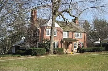 1102 S Prospect Ave photo 1