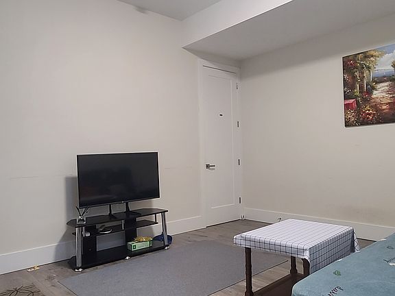2nd image of 16777 16a Ave
