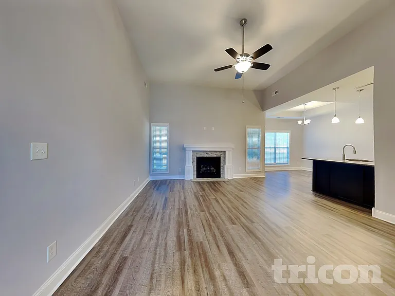 364 Preakness Cir — Photo 2