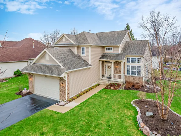325 Garrison Cir, Port Barrington, IL 60010