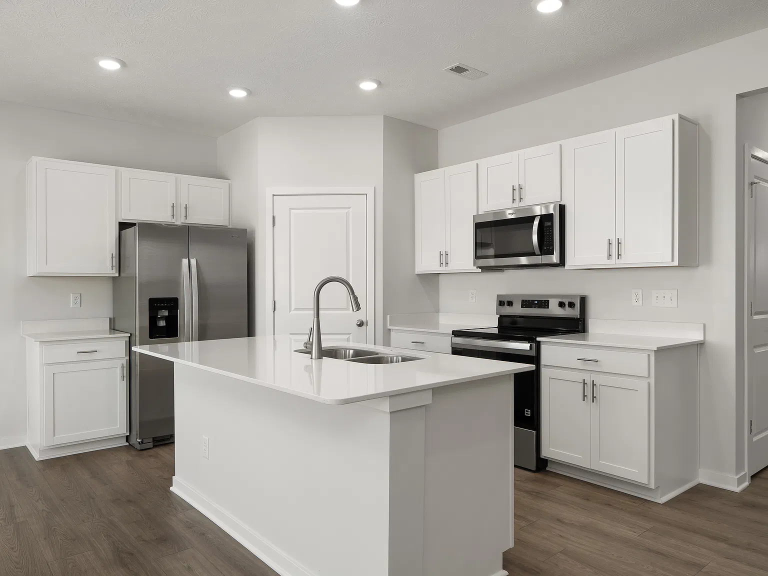 3 bed, 1500 sqft, $2,495 — Photo 4