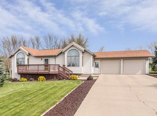 3661 Coves North Dr, Chester, SD 57016