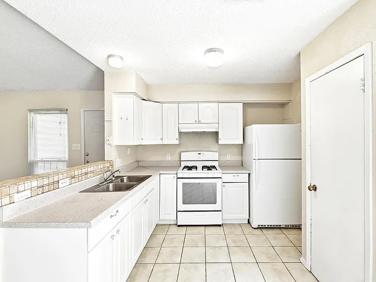 10604 Lanshire Dr #A — Photo 10