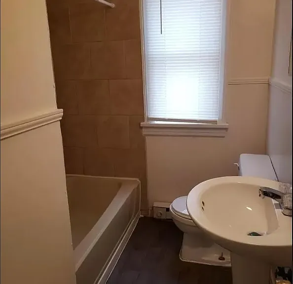 306 Saint Claire Ln — Photo 4