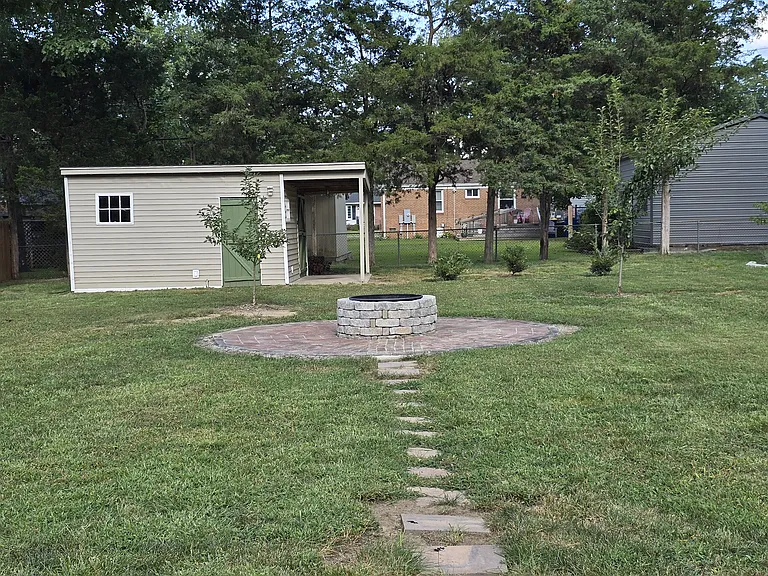 7998 Wynbrook Ln — Photo 37