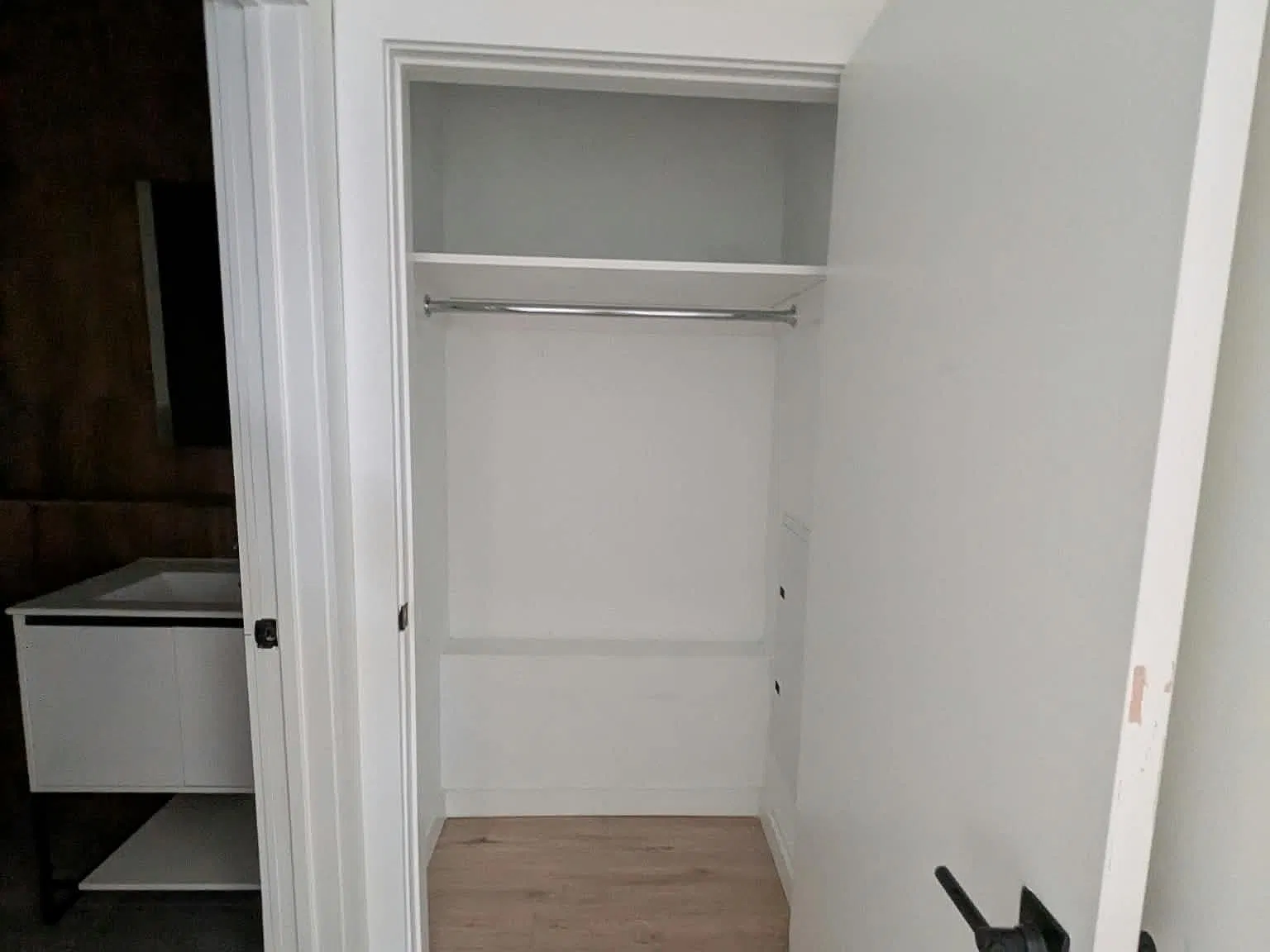 1 bed, $1,954 — Photo 3