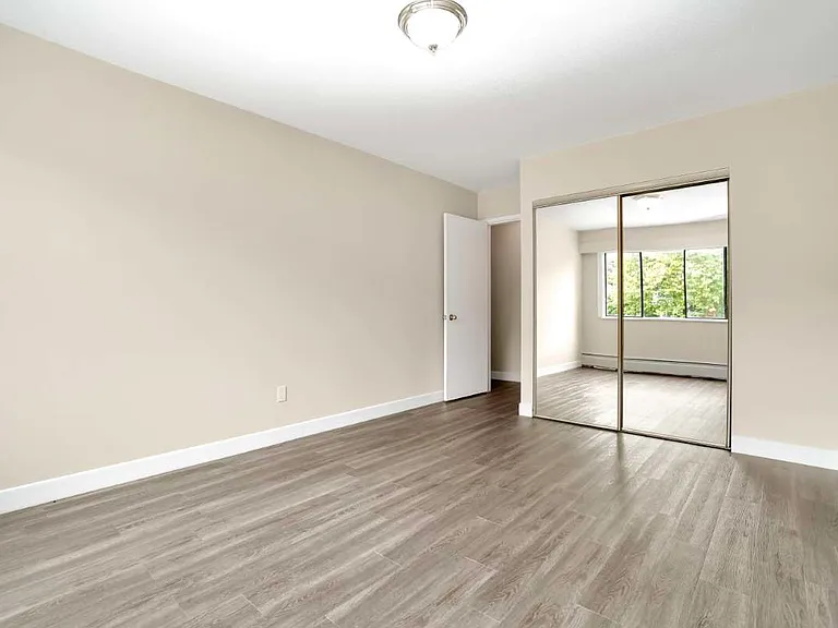10951 Mortfield Rd — Photo 9