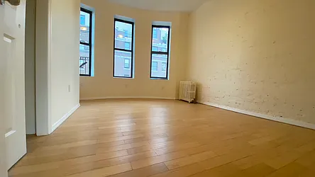 Rented by Manhattan Realty Group