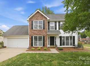 8106 Castlemaine Dr, Matthews, NC 28104