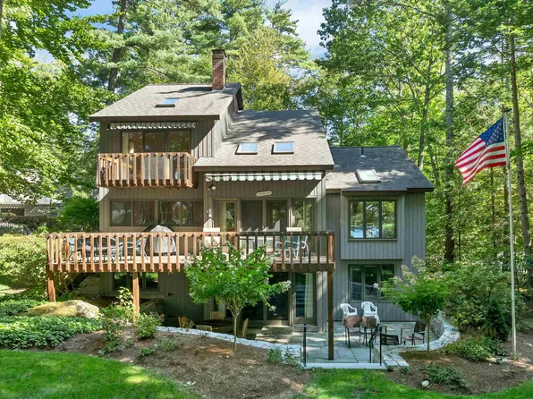 29 Harbourside Drive, Moultonborough, NH 03254