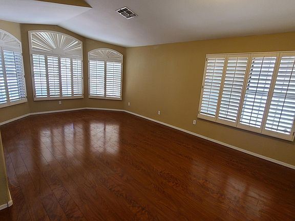 3rd image of 5741 W Cinnabar Ave