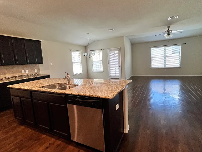 3009 Jackal Dr — Photo 14