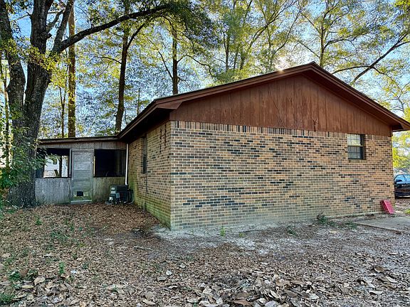 4th image of 285 Loftin St