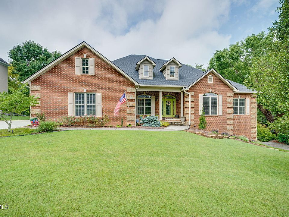 1st image of 120 Reed Cir