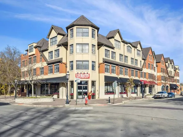 10 E Burlington St Unit 3C, Riverside, IL 60546