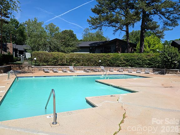 4th image of 5012 Sardis Rd APT D