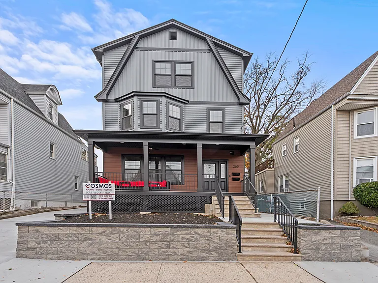 Hornblower Ave — Photo 18