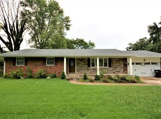 468 Crestview Dr, Lebanon, OH 45036