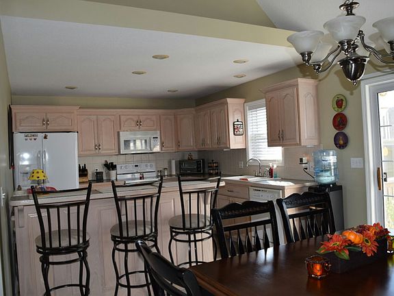 4th image of 5306 Stoneridge Dr