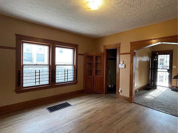 2nd image of 1753 Collamer Ave