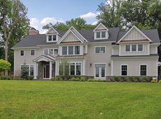 24 Whispering Woods Ln, Basking Ridge, NJ 07920
