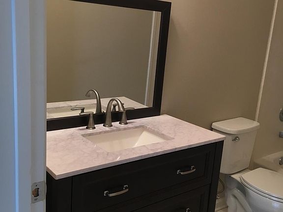 5th image of 8679 Valmont Cir