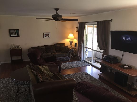 3rd image of 122 Bel Aire Dr